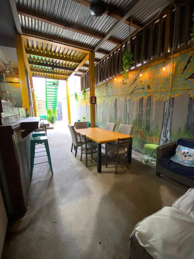 1802 At San Juan Hostel Exterior photo