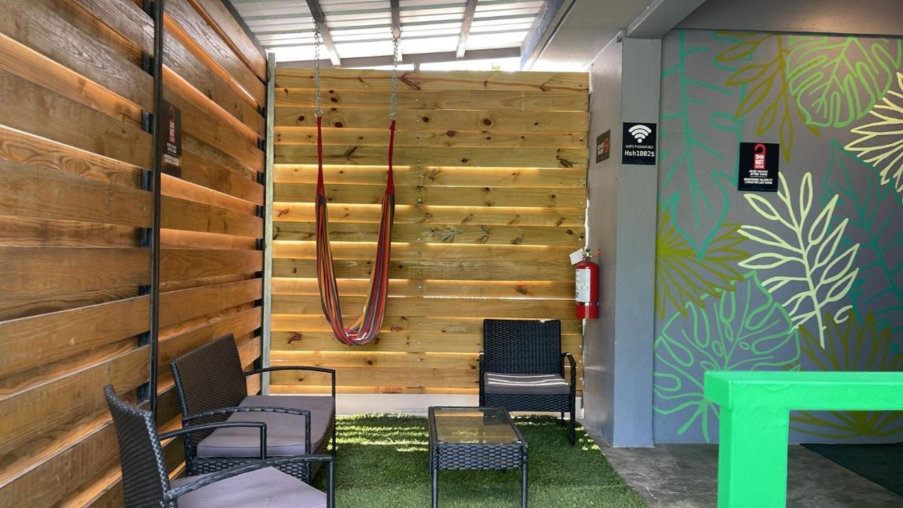 1802 At San Juan Hostel Exterior photo