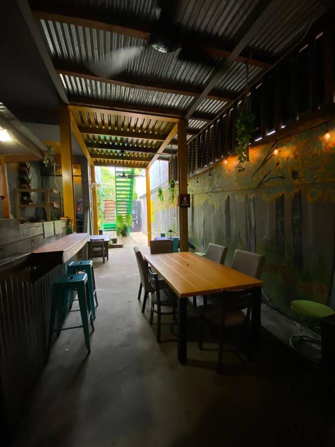 1802 At San Juan Hostel Exterior photo