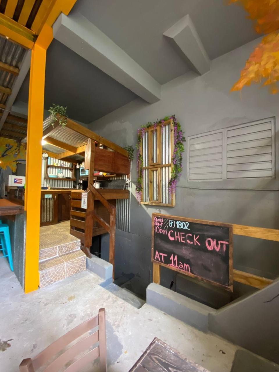 1802 At San Juan Hostel Exterior photo